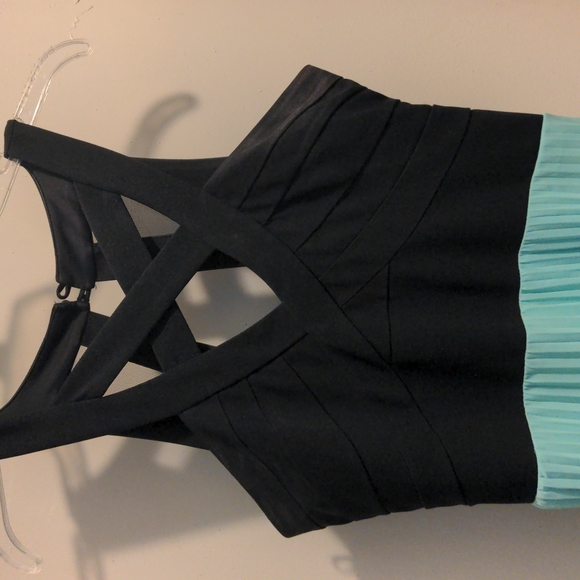 Ruby Rox Black and Mint Teal Pleated Maxi Dress - Picture 7 of 8